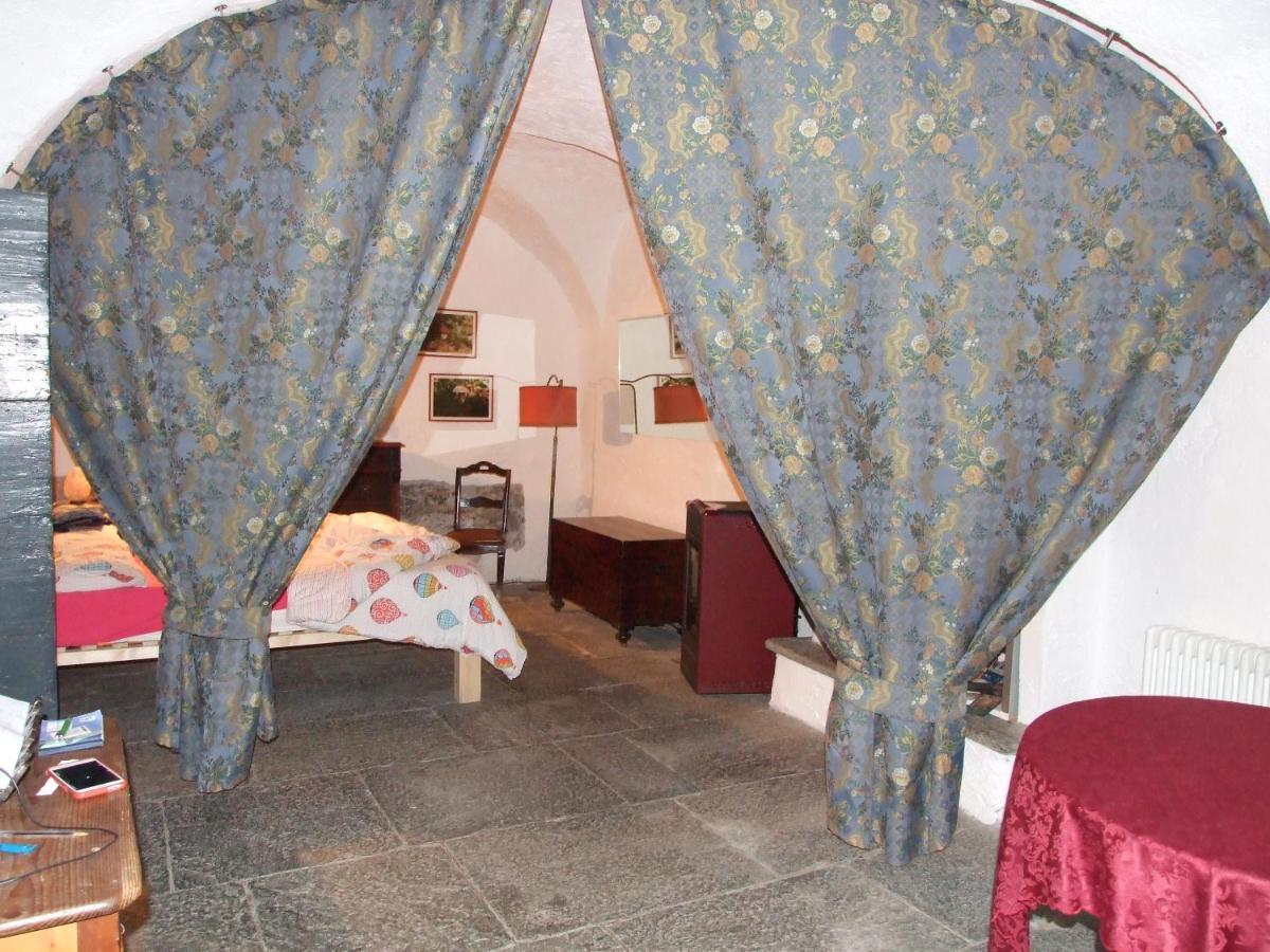 La Stufa Rossa Hotel Sondrio Bagian luar foto