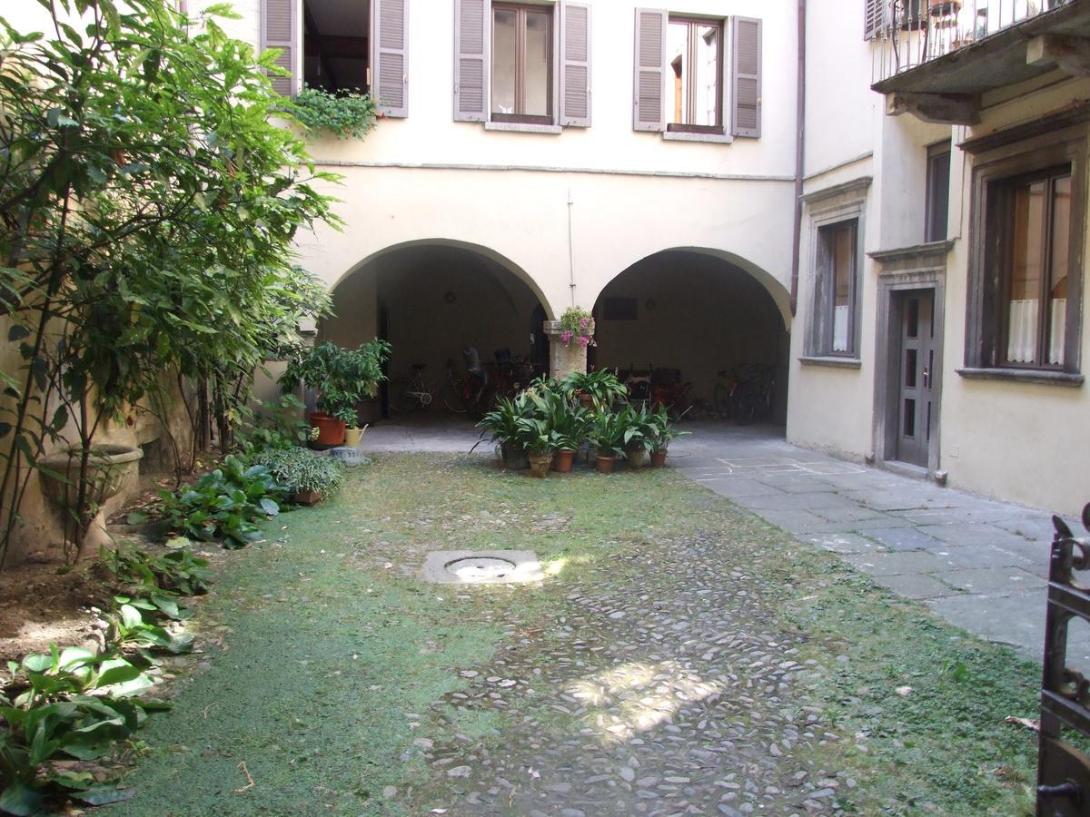 La Stufa Rossa Hotel Sondrio Bagian luar foto